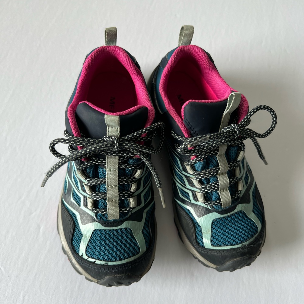 Hiking shoes Merrell Waterproof Hiking Shoes. Size 13.